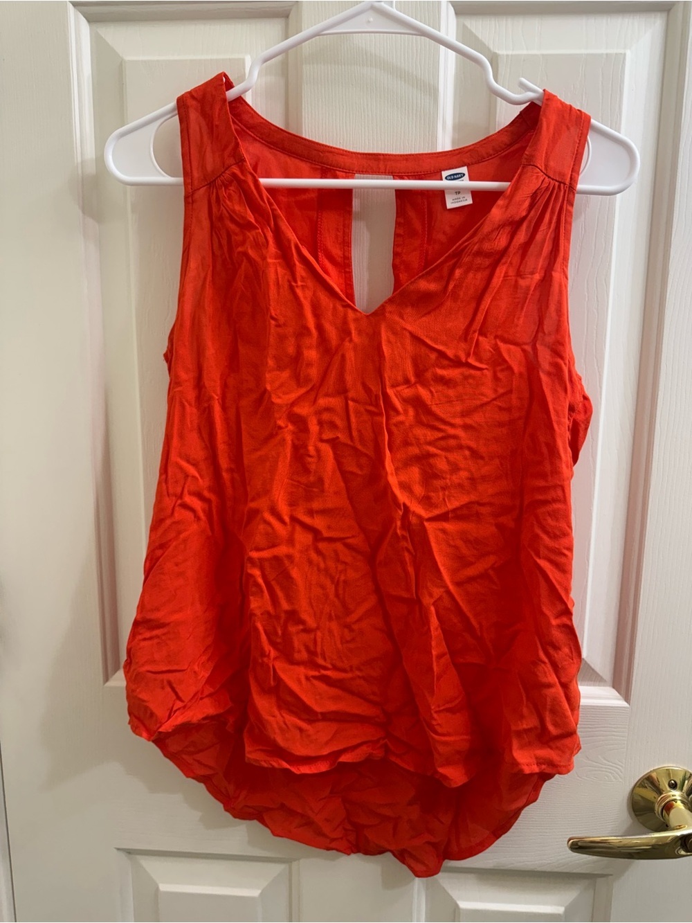 Old Navy V-Neck Sleeveless Tank Top in Bright Orange